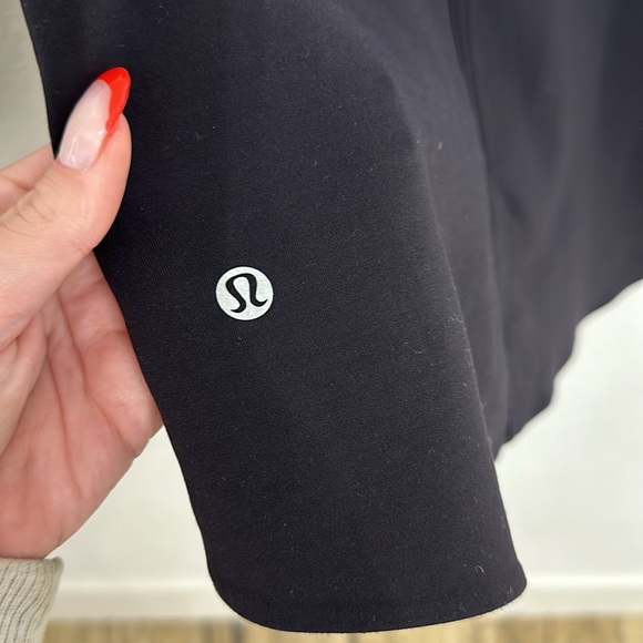 Lululemon neoprene type material zip up jacket size 2 black - Picture 8 of 8